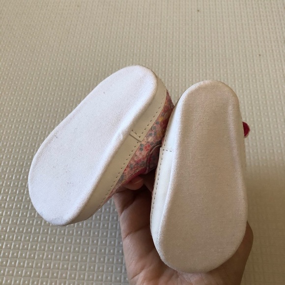 Stepping Stones|Baby girl sequence glitter shoes/flats•6-9 months, cute & girly! - Picture 4 of 5